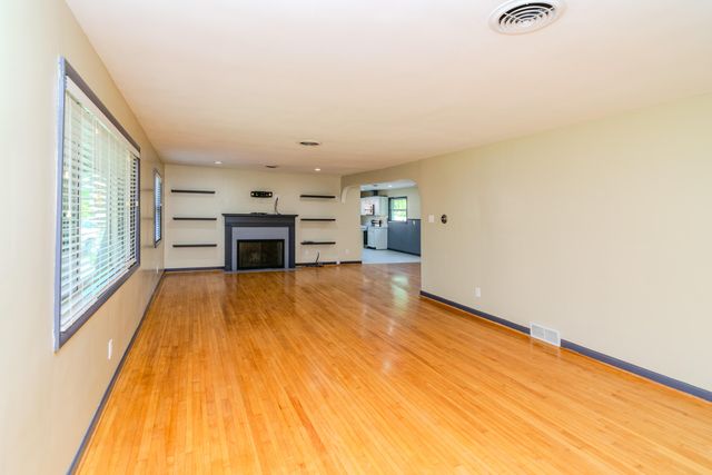 537 Springhill Drive, Lexington, KY 40503