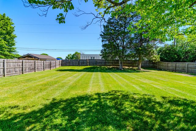 537 Springhill Drive, Lexington, KY 40503