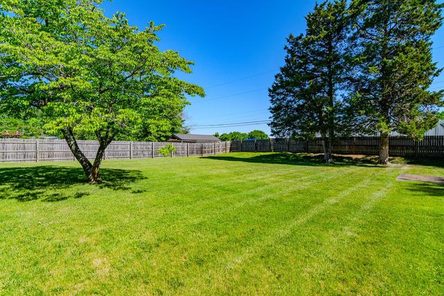 537 Springhill Drive, Lexington, KY 40503