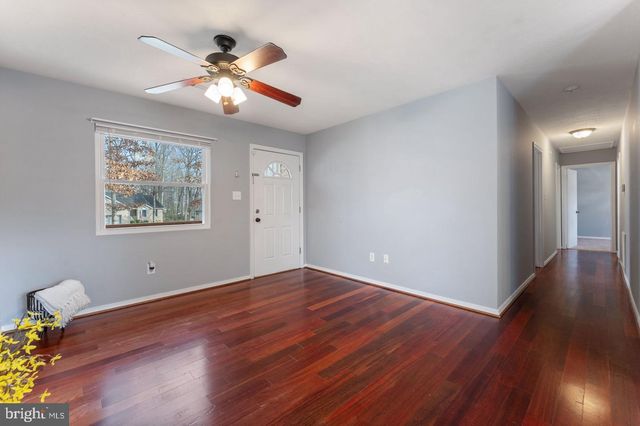 904 LAKEVIEW PKWY, Locust Grove, VA 22508