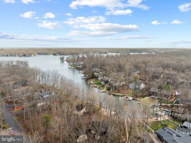 904 LAKEVIEW PKWY, Locust Grove, VA 22508