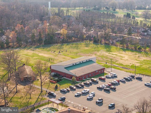 904 LAKEVIEW PKWY, Locust Grove, VA 22508