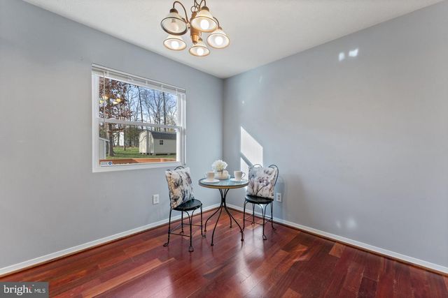 904 LAKEVIEW PKWY, Locust Grove, VA 22508