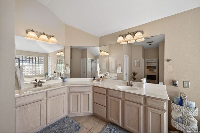 3819 Cove Meadow, San Antonio, TX 78247