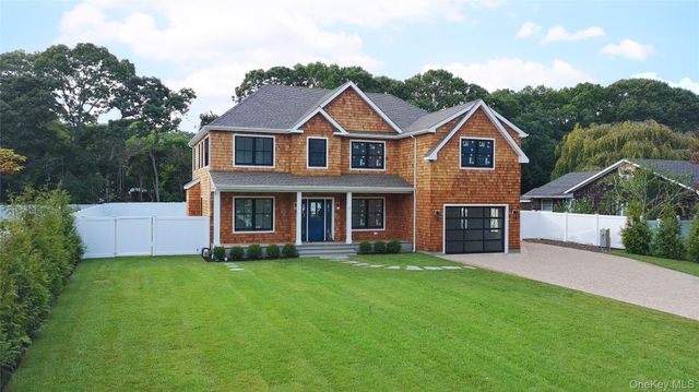 17 Nidzyn Avenue, Remsenburg, NY 11960