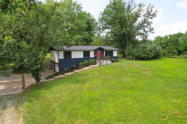 10321 Madonna Drive, Alexandria, KY 41001