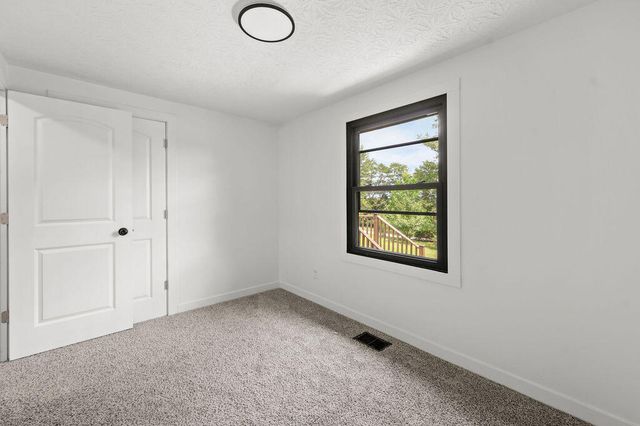 10321 Madonna Drive, Alexandria, KY 41001