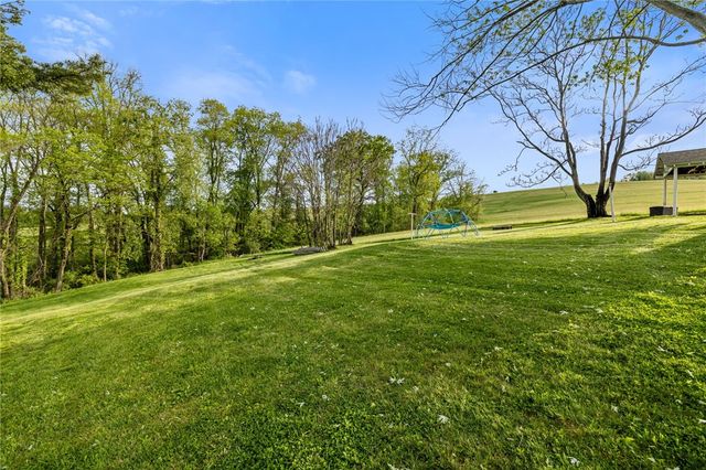 17 Eberle Rd, Mt Pleasant Twp, PA 15340