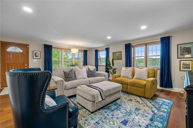 17 Eberle Rd, Mt Pleasant Twp, PA 15340