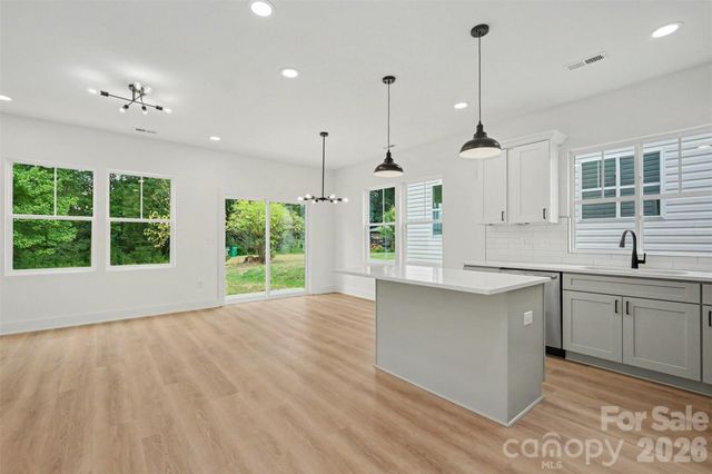 206 W Todd Lane A & B, Charlotte, NC 28208