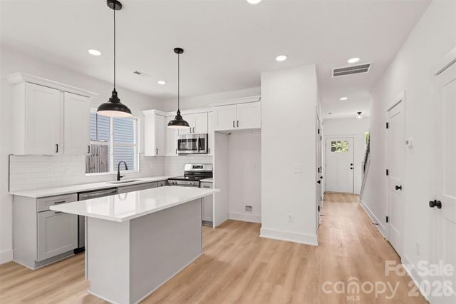 206 W Todd Lane A & B, Charlotte, NC 28208