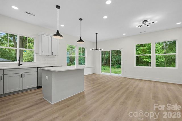 206 W Todd Lane A & B, Charlotte, NC 28208