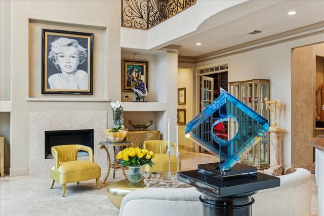 24 E Shady Lane, Houston, TX 77063