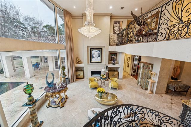 24 E Shady Lane, Houston, TX 77063