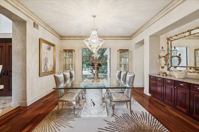 24 E Shady Lane, Houston, TX 77063