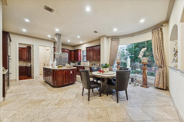 24 E Shady Lane, Houston, TX 77063