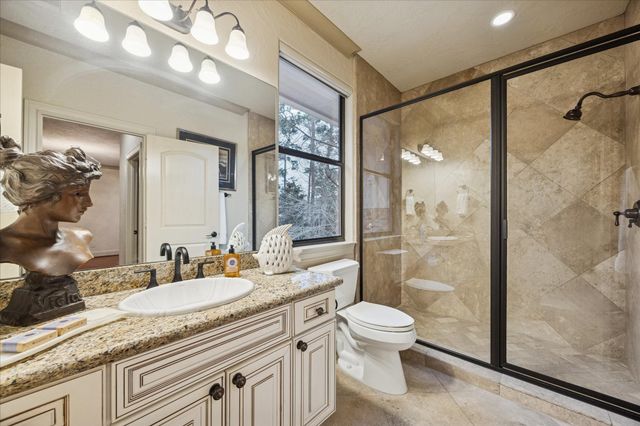 24 E Shady Lane, Houston, TX 77063