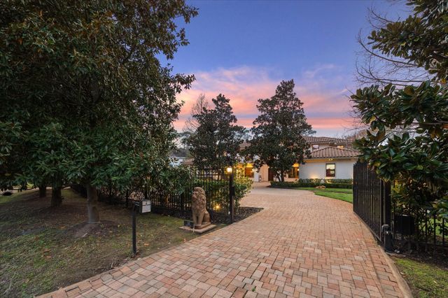 24 E Shady Lane, Houston, TX 77063