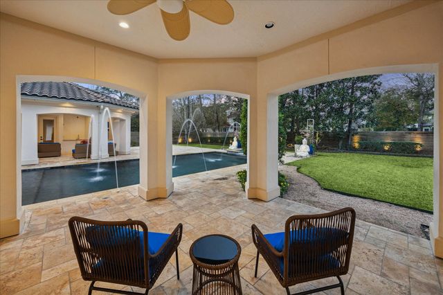 24 E Shady Lane, Houston, TX 77063