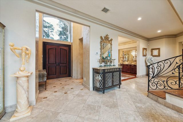 24 E Shady Lane, Houston, TX 77063