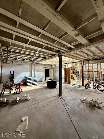 14277 Meyers Road, Detroit, MI 48227