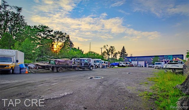 14277 Meyers Road, Detroit, MI 48227