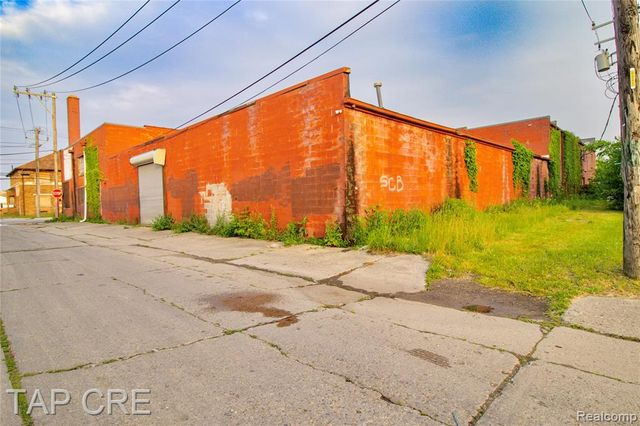 14277 Meyers Road, Detroit, MI 48227