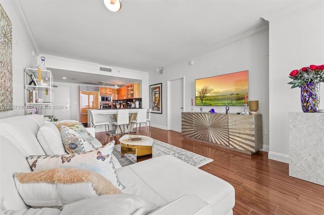 6799 Collins Avenue 1103, Miami Beach, FL 33141