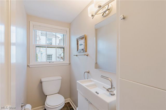 21249 Colby Road, Shaker Heights, OH 44122