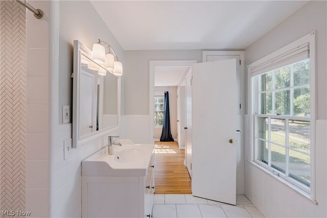 21249 Colby Road, Shaker Heights, OH 44122