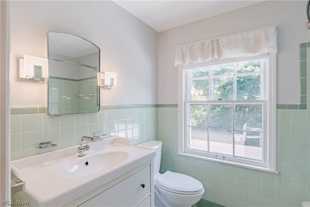 21249 Colby Road, Shaker Heights, OH 44122