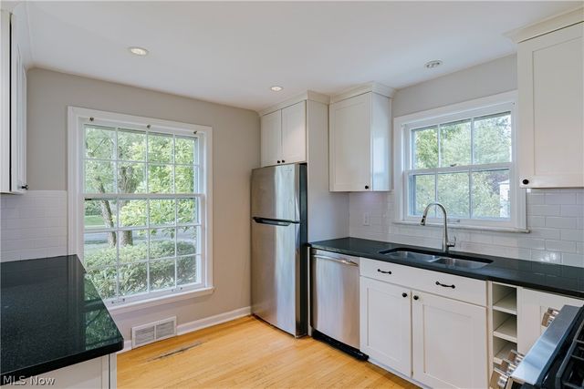 21249 Colby Road, Shaker Heights, OH 44122