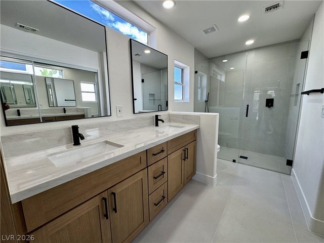 10013 Cresent Creek Drive, Las Vegas, NV 89134