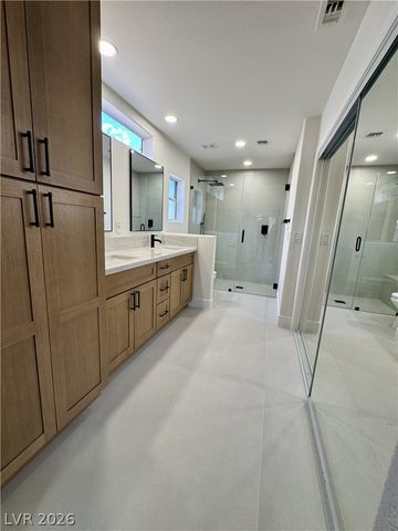 10013 Cresent Creek Drive, Las Vegas, NV 89134