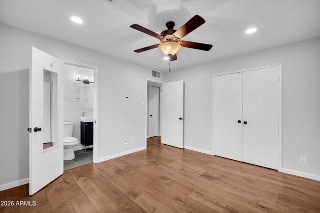 4702 E MCKINLEY Street, Phoenix, AZ 85008