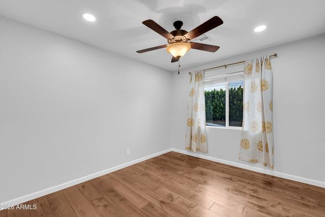 4702 E MCKINLEY Street, Phoenix, AZ 85008