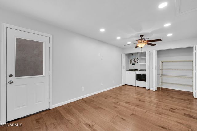 4702 E MCKINLEY Street, Phoenix, AZ 85008