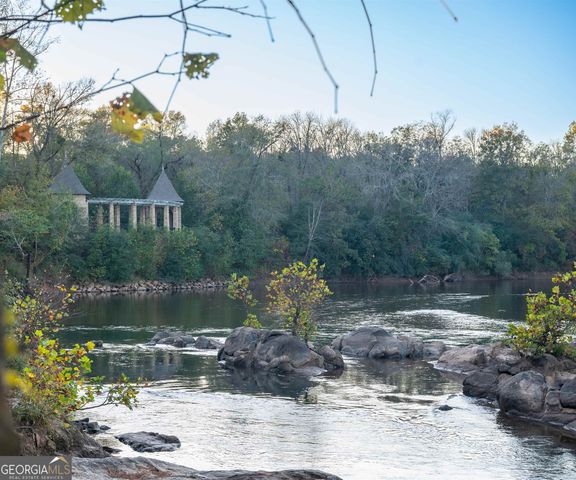 202 Lochwolde Drive, Macon, GA 31220