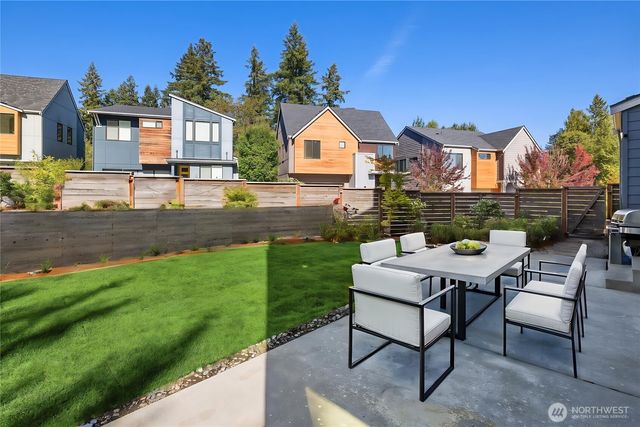 17691 NE 118th Court, Redmond, WA 98052