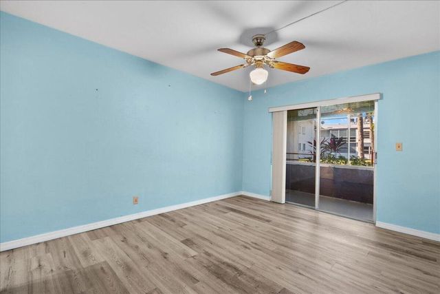 2004 Lake Osborne Drive 1, Lake Worth Beach, FL 33461