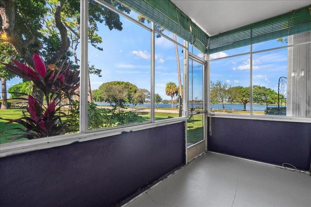 2004 Lake Osborne Drive 1, Lake Worth Beach, FL 33461