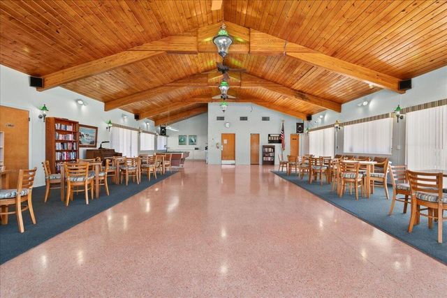 2004 Lake Osborne Drive 1, Lake Worth Beach, FL 33461