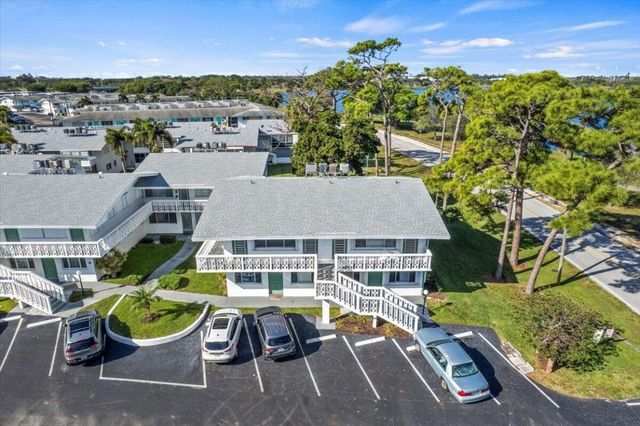 2004 Lake Osborne Drive 1, Lake Worth Beach, FL 33461