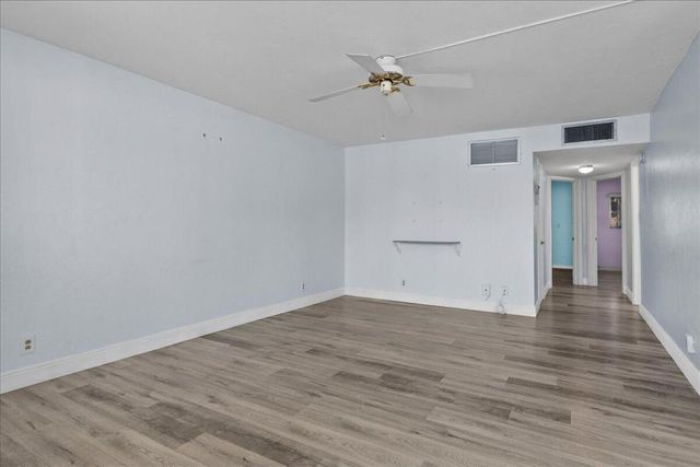 2004 Lake Osborne Drive 1, Lake Worth Beach, FL 33461