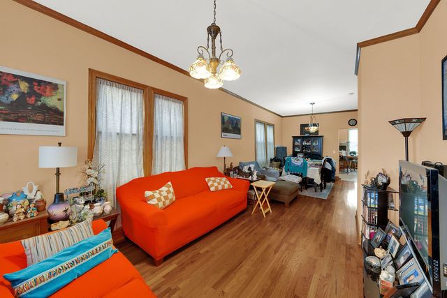 4328 N Kenneth Avenue, Chicago, IL 60641