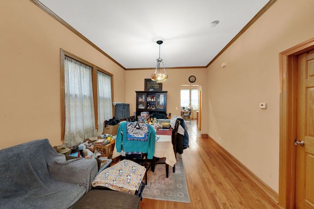 4328 N Kenneth Avenue, Chicago, IL 60641