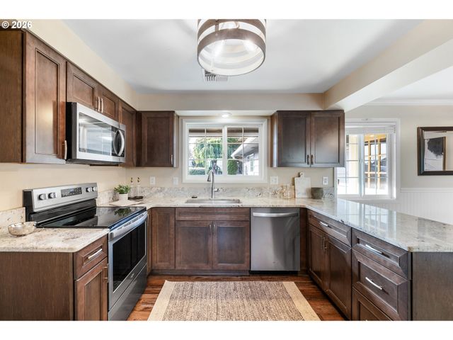3513 ELWING Ave, Eugene, OR 97401