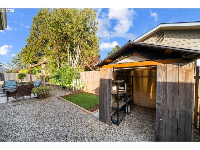 3513 ELWING Ave, Eugene, OR 97401