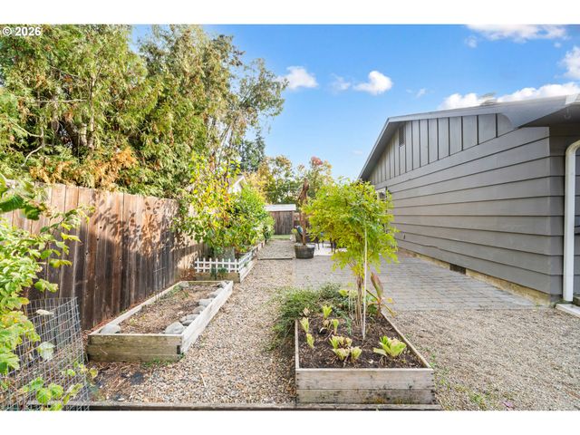 3513 ELWING Ave, Eugene, OR 97401