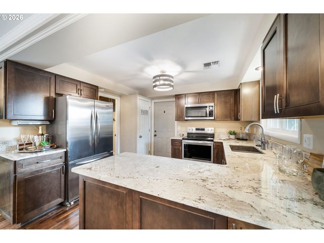 3513 ELWING Ave, Eugene, OR 97401